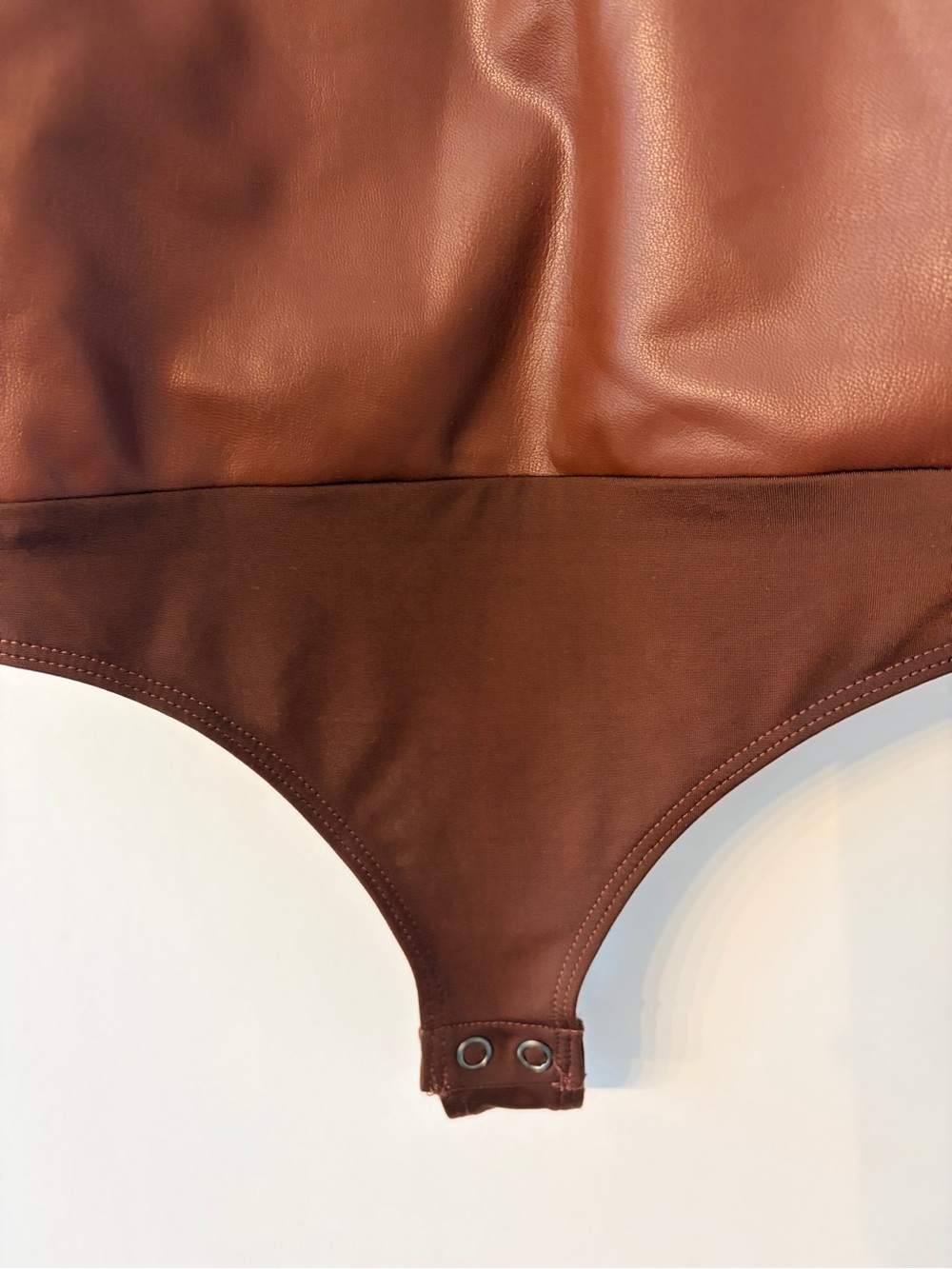 Express Women’s Body Contour Brown Faux Leather V Neck Bodysuit, Size XS - Picture 3 of 6